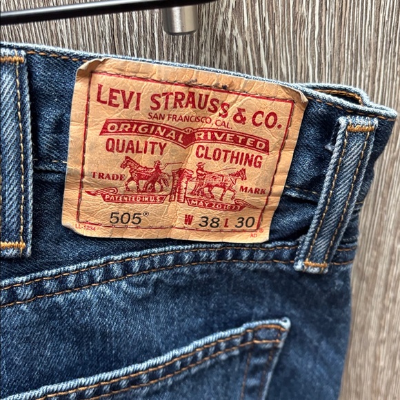 Levi Men’s Jeans - Picture 3 of 3